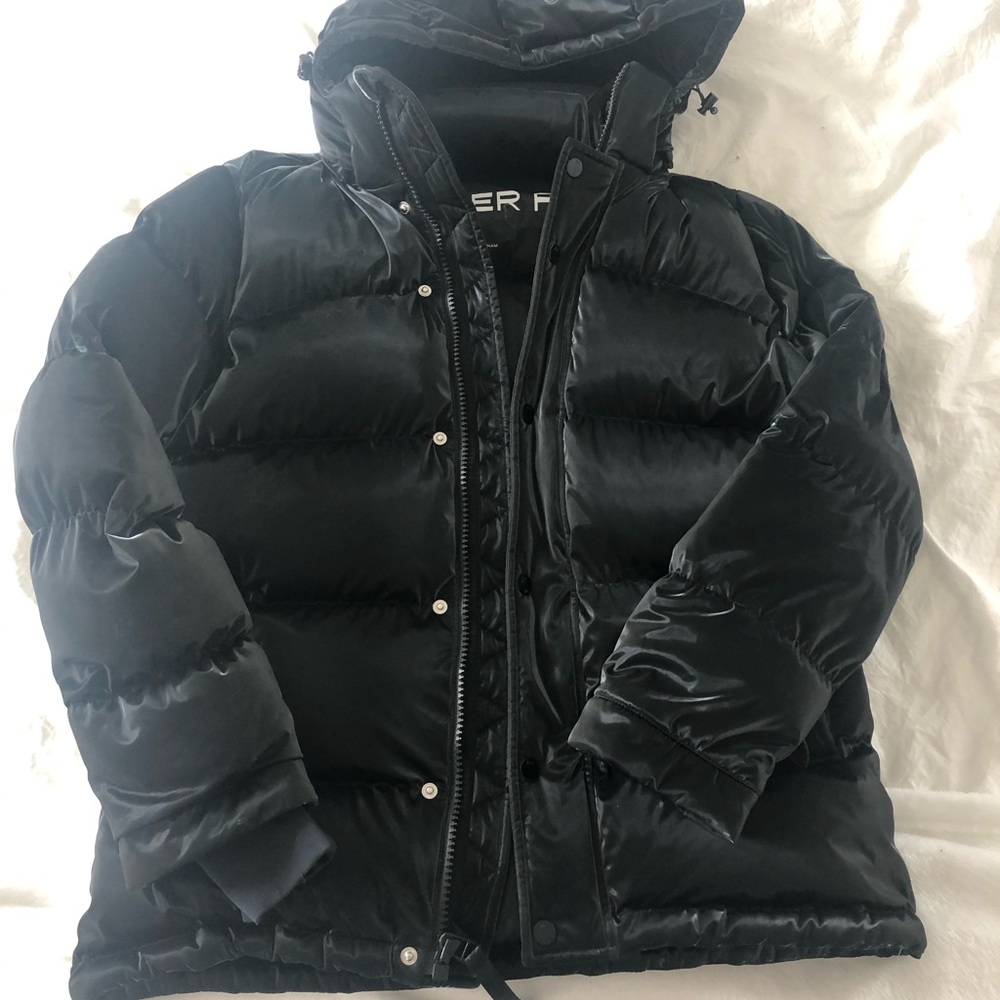 The Super Puff TNA Liquid Black size small